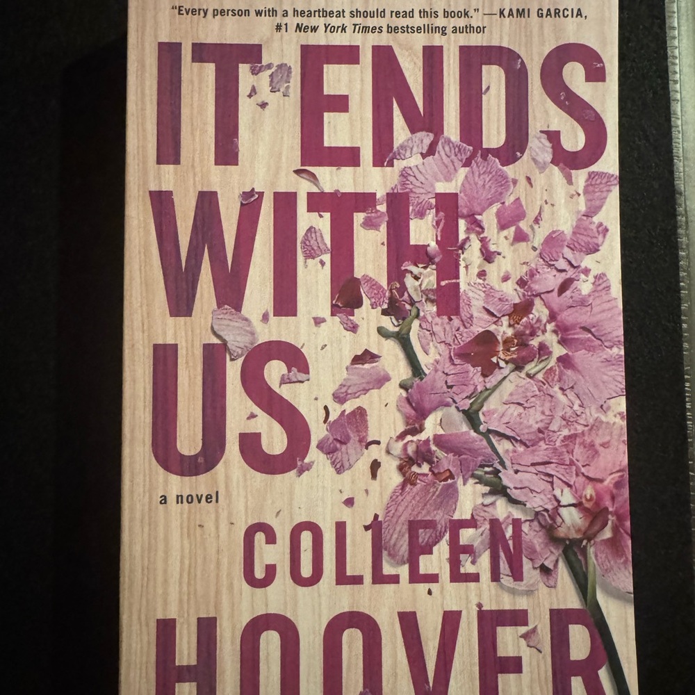 Colleen Hoover 'It Ends With Us' Novel - Pink Cover NWT
